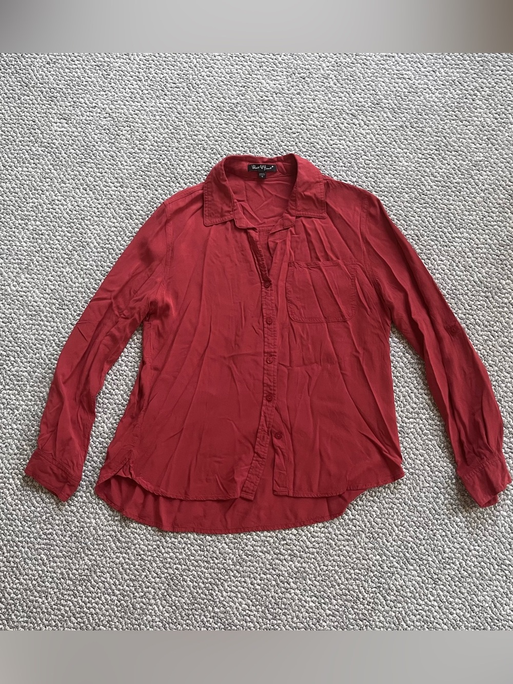 2010s Velvet Heart Women’s Coral Red Long Sleeve Button Down Lightweight Rayon